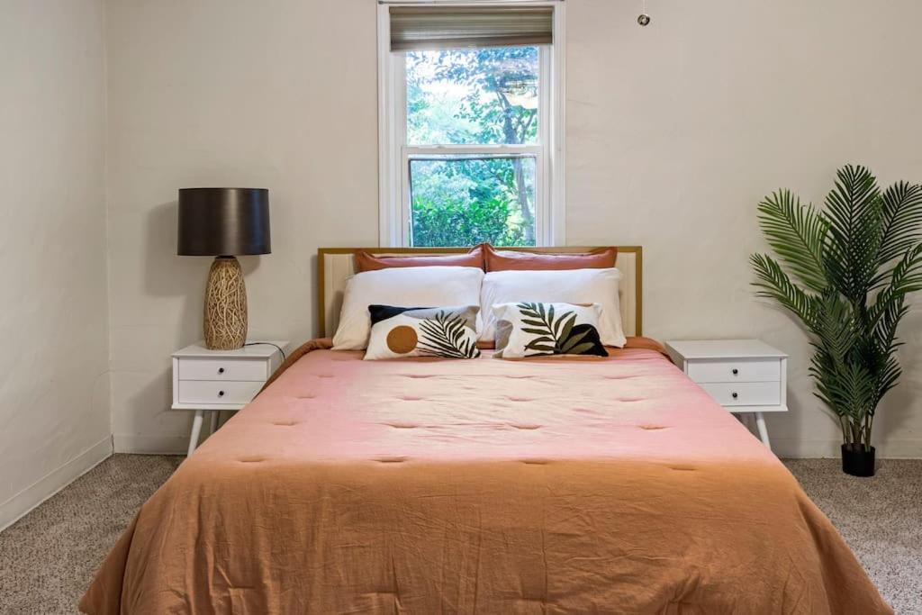 Cozy Buckhead Suite - Great Area, Free Easy Parking, Near Shops And Restaurants Atlanta Exterior photo